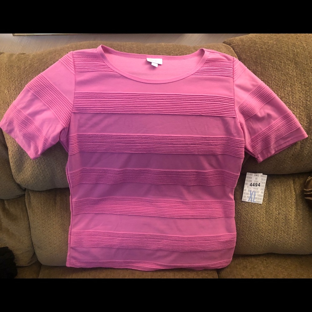 NEW!  LULAROE GIGI (XL)